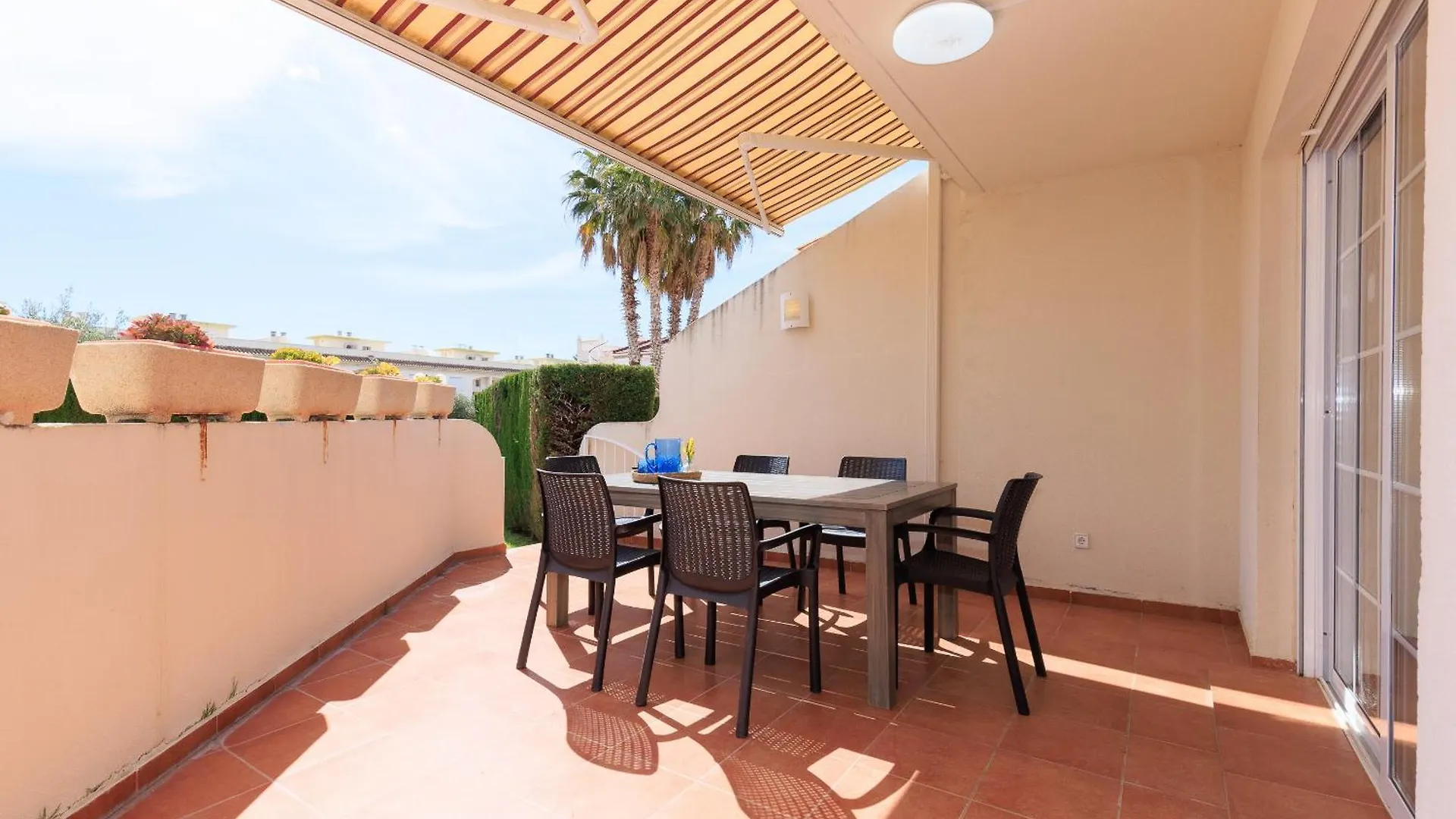 Uhc Residencial Villa Cristal Miami Playa