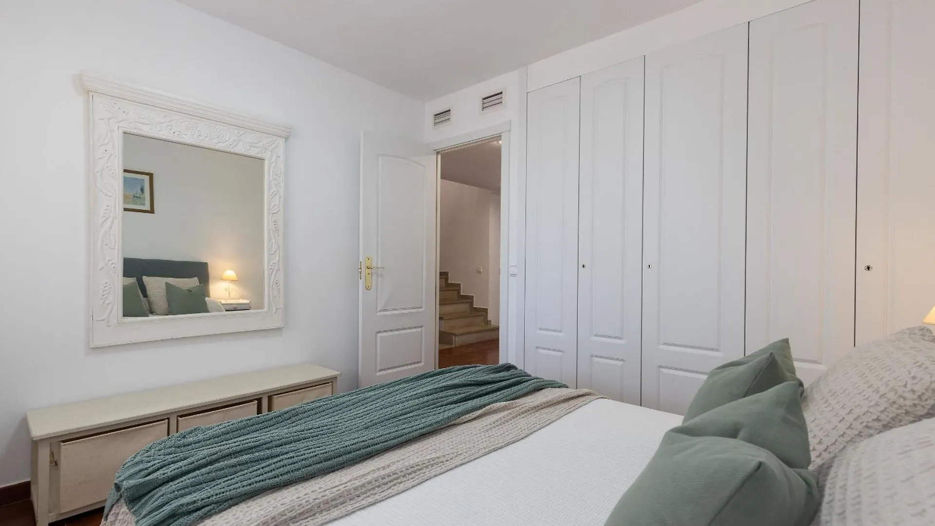 Uhc Residencial Villa Cristal Miami Playa 0*,