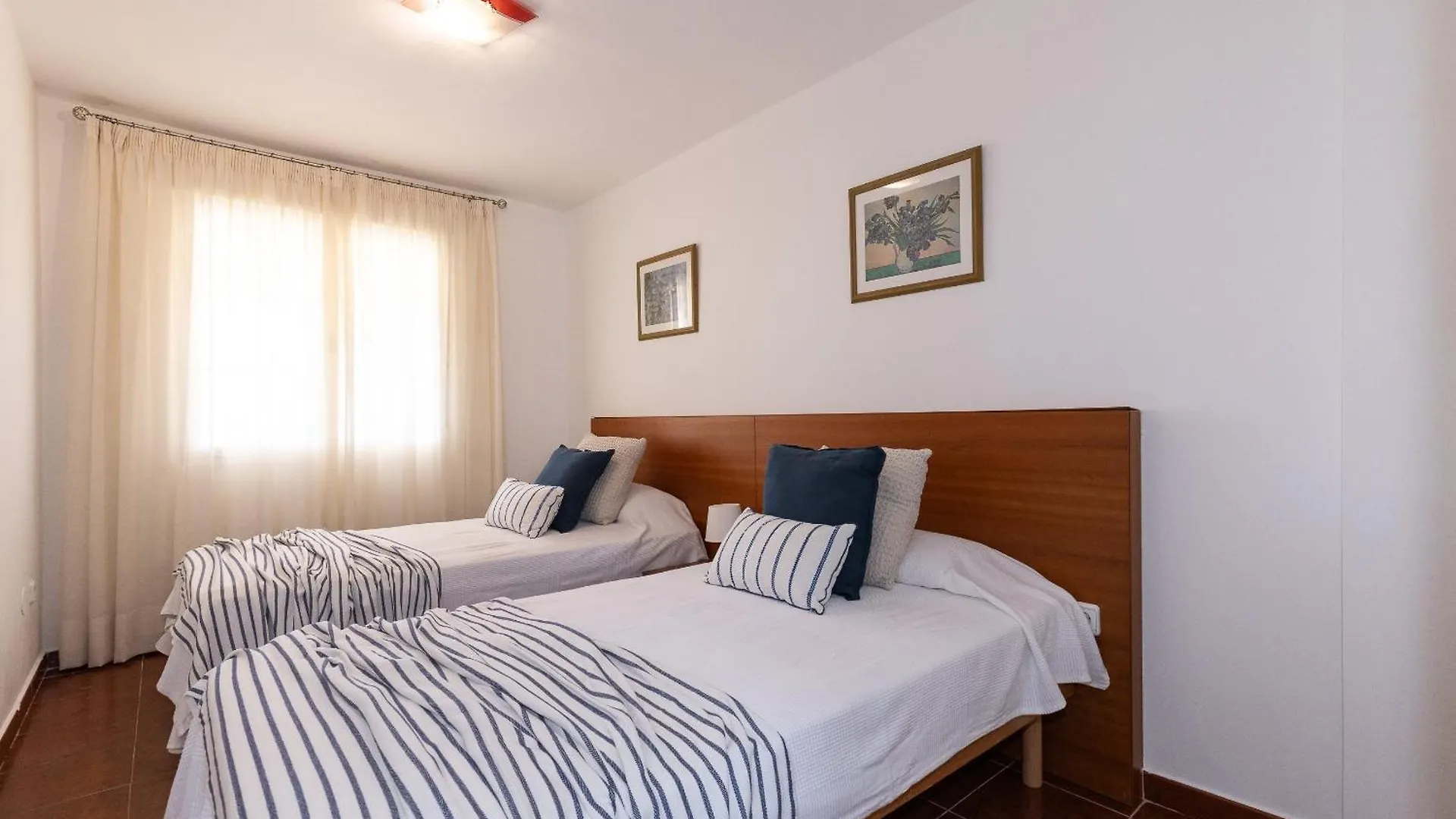 Uhc Residencial Villa Cristal Miami Playa 0*,