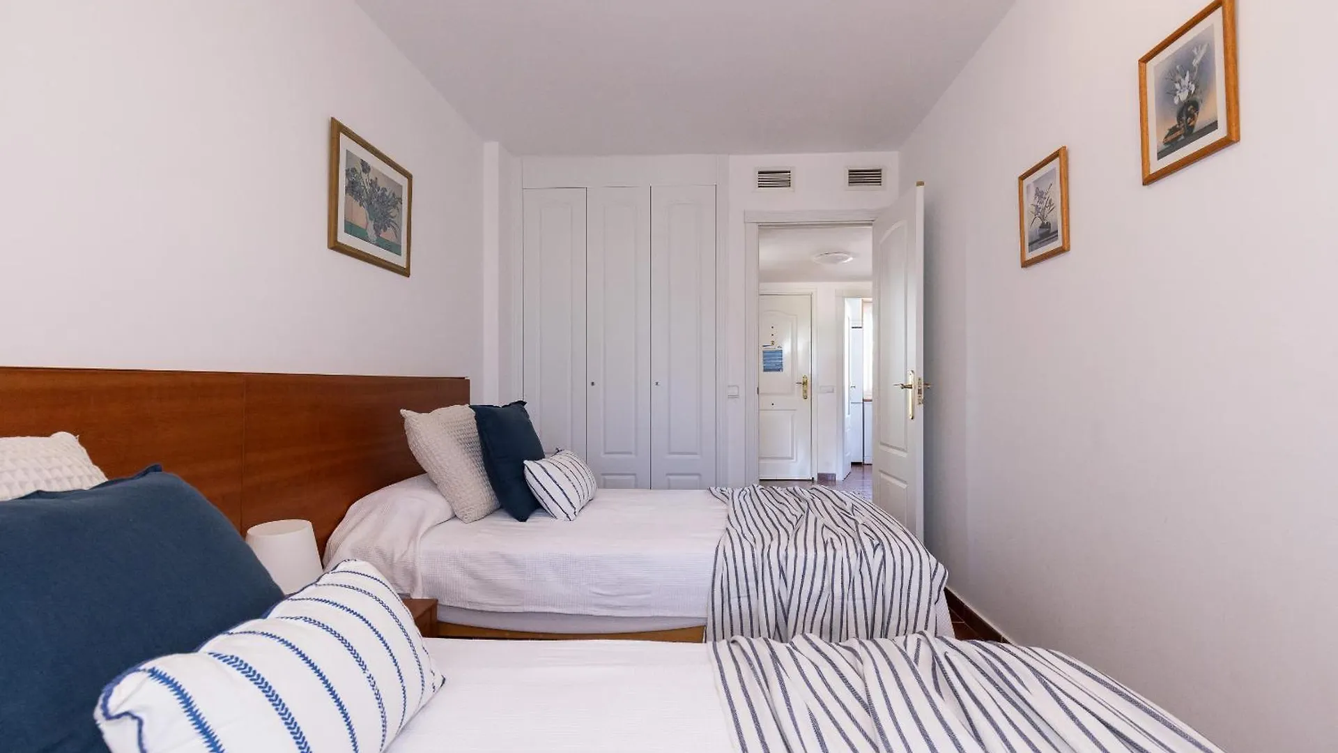 Uhc Residencial Villa Cristal Miami Playa Spain